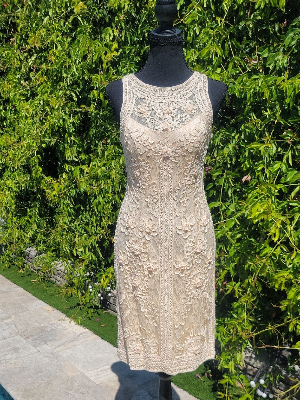 Sue Wong Nocturne Sheath Dress Lace Midi Dress with Floral Embroidery Sz 4